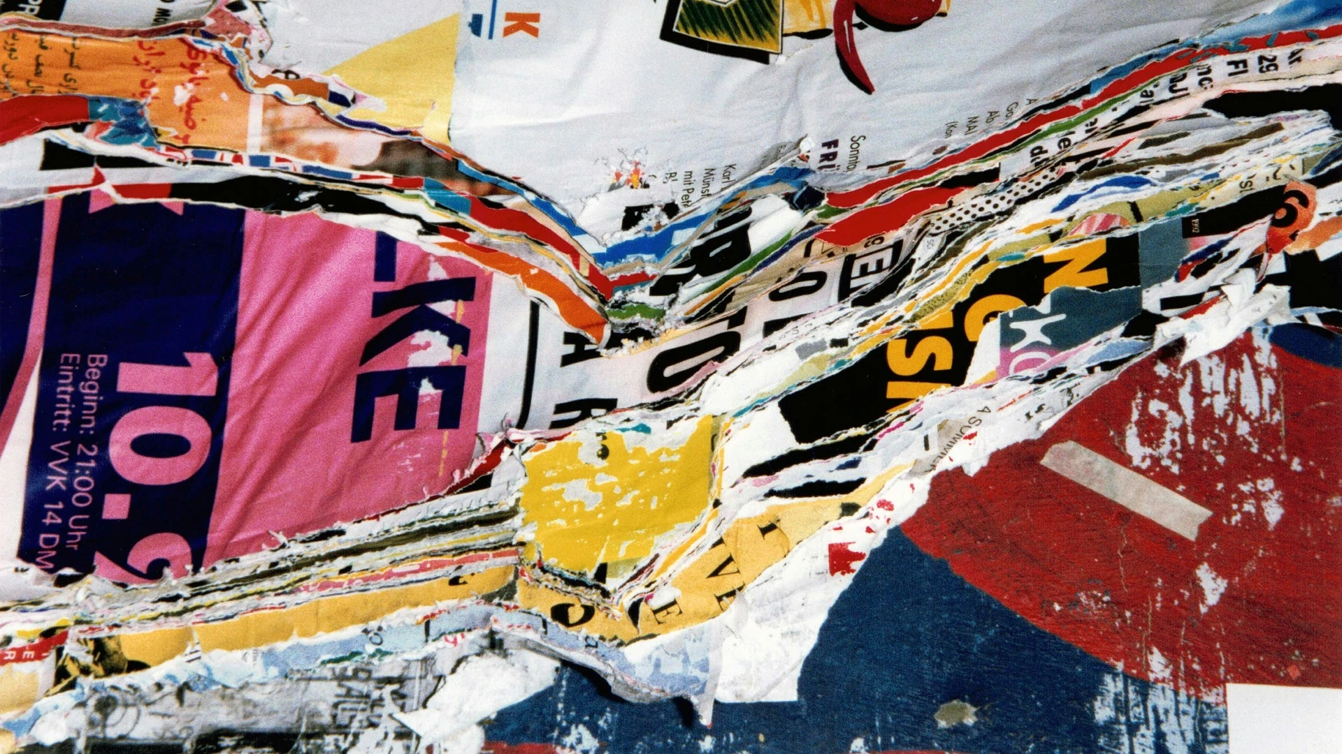 What does creative change in performance advertising?